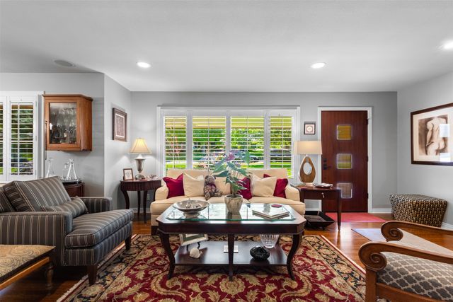 1035 Waterford Drive, Dallas, TX 75218