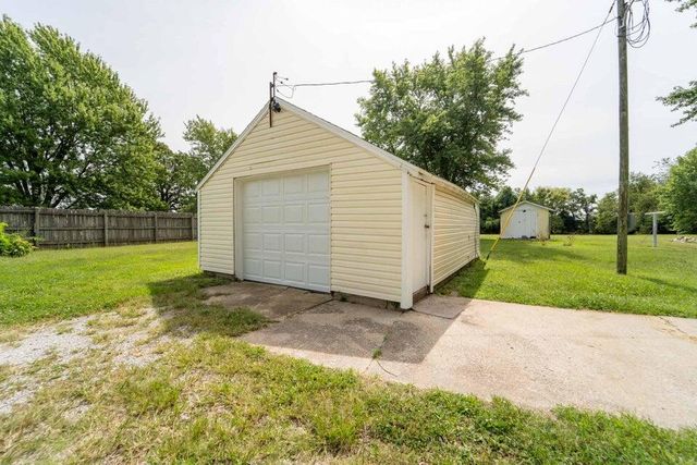 3676 E Ponderosa Lane, Springfield, MO 65803