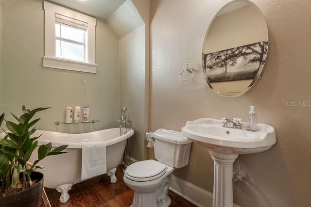 114 W CAYUGA STREET, Tampa, FL 33603