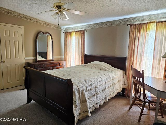 1391 Schoolhouse Road, Elizabeth City, NC 27909
