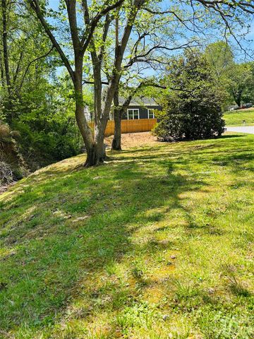 128 W Orchard Street, Old Fort, NC 28762