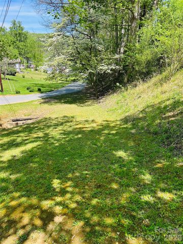 128 W Orchard Street, Old Fort, NC 28762