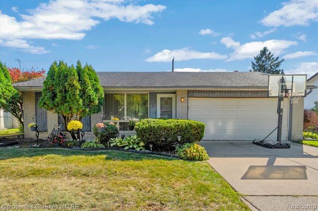 21731 Concord Street, Southfield, MI 48076