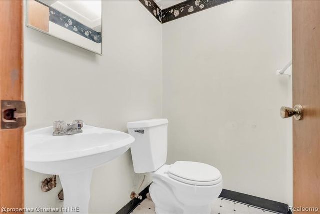 21731 Concord Street, Southfield, MI 48076