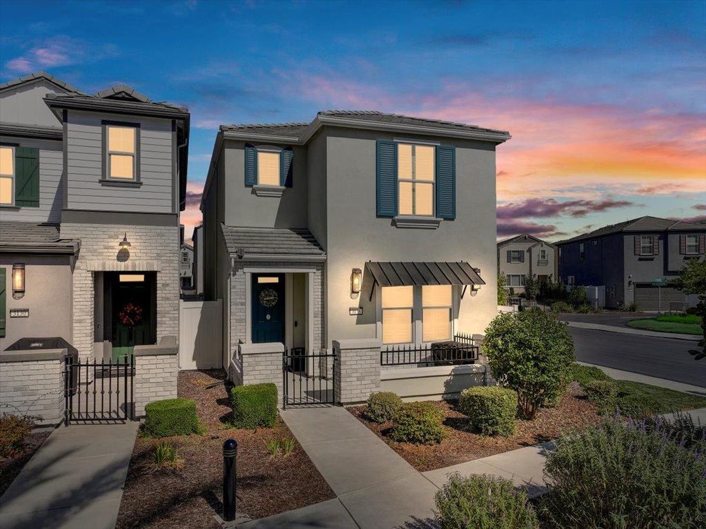 3138 Dove Ct, West Sacramento, CA 95691