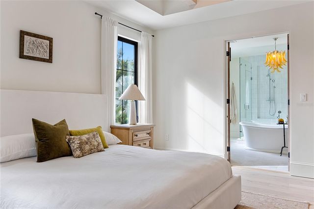 706 W AMELIA AVENUE, Tampa, FL 33602