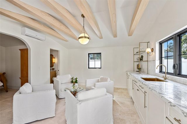 706 W AMELIA AVENUE, Tampa, FL 33602