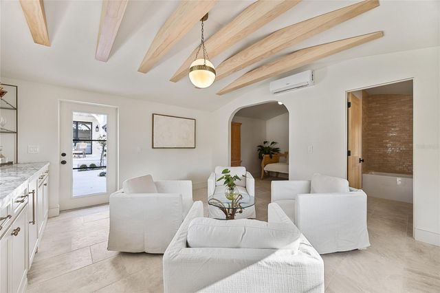 706 W AMELIA AVENUE, Tampa, FL 33602