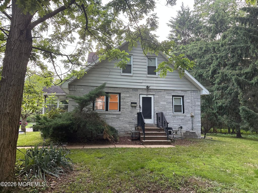 303 Stephenson Avenue, Middlesex, NJ 08846