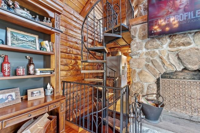 57 Highview St, Fitchburg, MA 01420