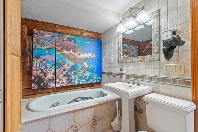 57 Highview St, Fitchburg, MA 01420