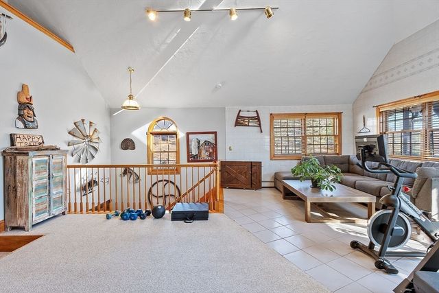 57 Highview St, Fitchburg, MA 01420