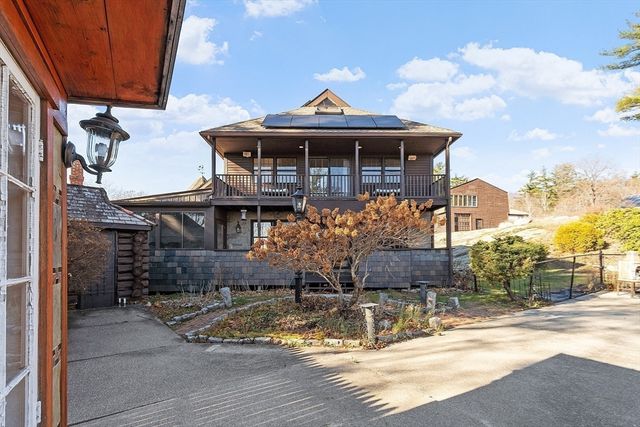 57 Highview St, Fitchburg, MA 01420