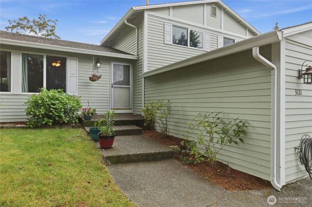 3121 SW 313th Place, Federal Way, WA 98023