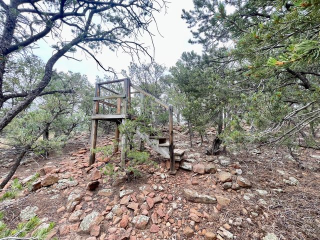 1083 S Summit Ridge, Santa Fe, NM 87501