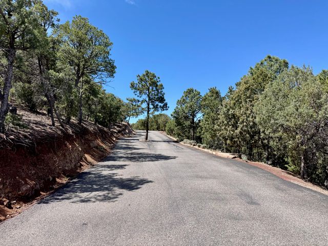 1083 S Summit Ridge, Santa Fe, NM 87501