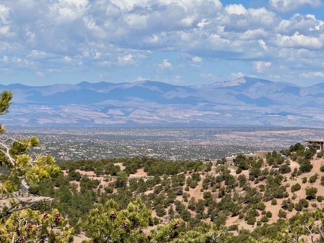 1083 S Summit Ridge, Santa Fe, NM 87501