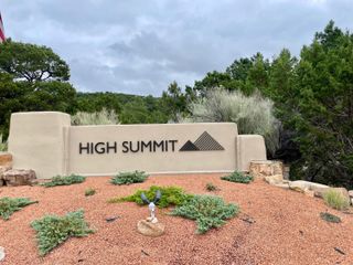 1083 S Summit Ridge, Santa Fe, NM 87501