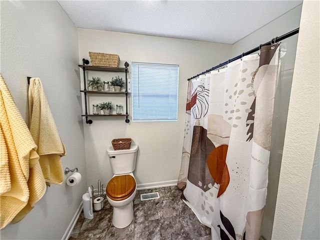 225 Crescent Drive, Lincoln, MO 65338