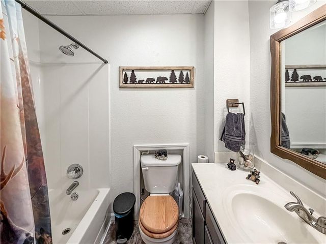 225 Crescent Drive, Lincoln, MO 65338