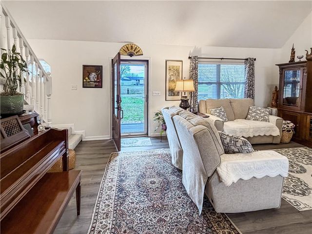 225 Crescent Drive, Lincoln, MO 65338