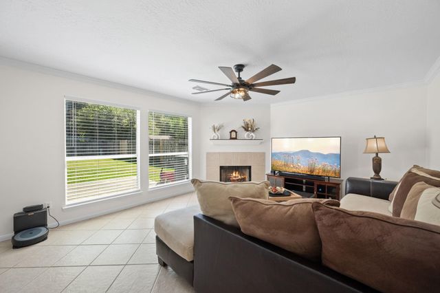 18634 Artesian Way, Humble, TX 77346