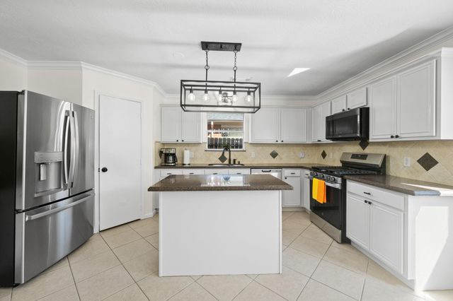 18634 Artesian Way, Humble, TX 77346