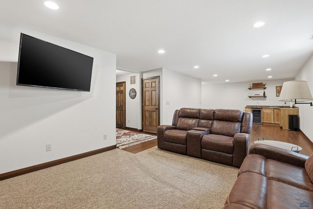 7261 SAVANNAH LN, Summerset, SD 57718