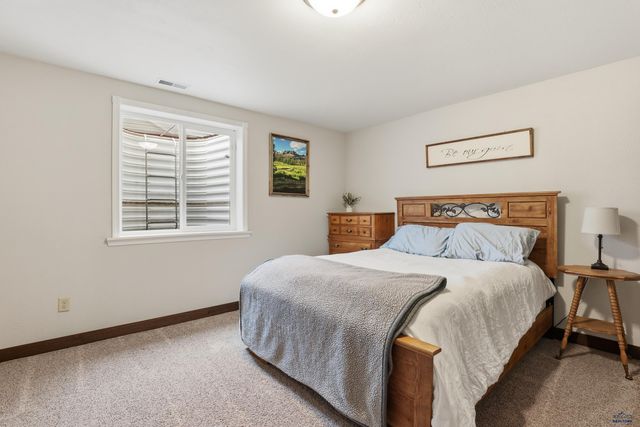 7261 SAVANNAH LN, Summerset, SD 57718