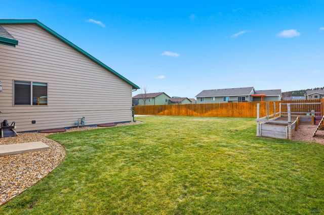 7261 SAVANNAH LN, Summerset, SD 57718