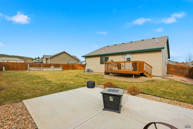 7261 SAVANNAH LN, Summerset, SD 57718