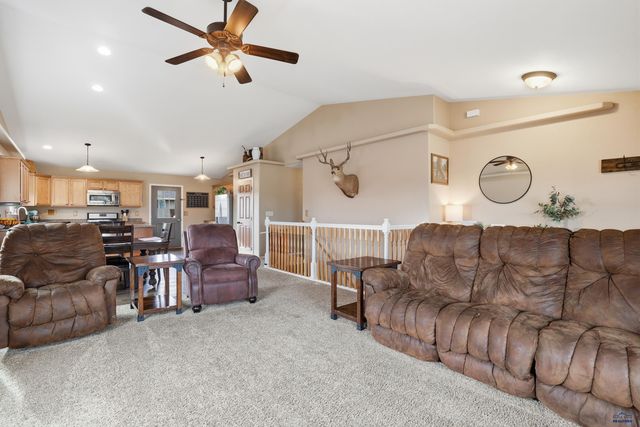 7261 SAVANNAH LN, Summerset, SD 57718