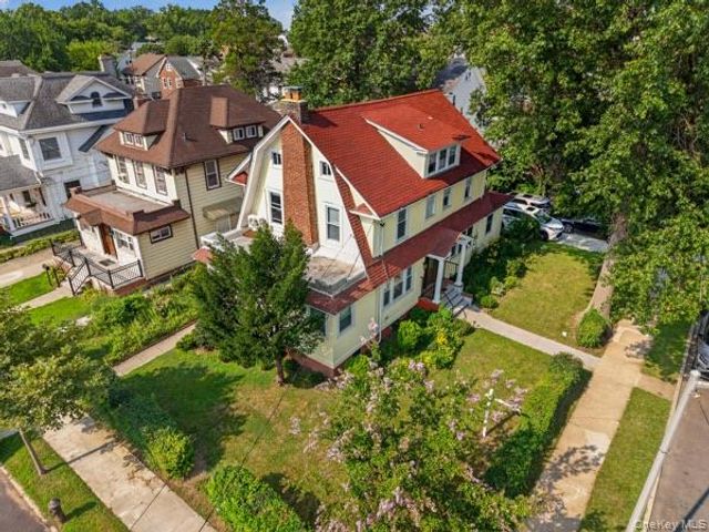 167-16 43rd Avenue, Flushing, NY 11358