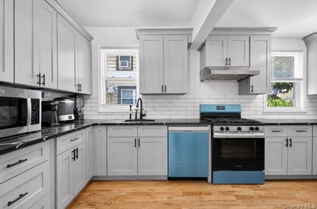 167-16 43rd Avenue, Flushing, NY 11358
