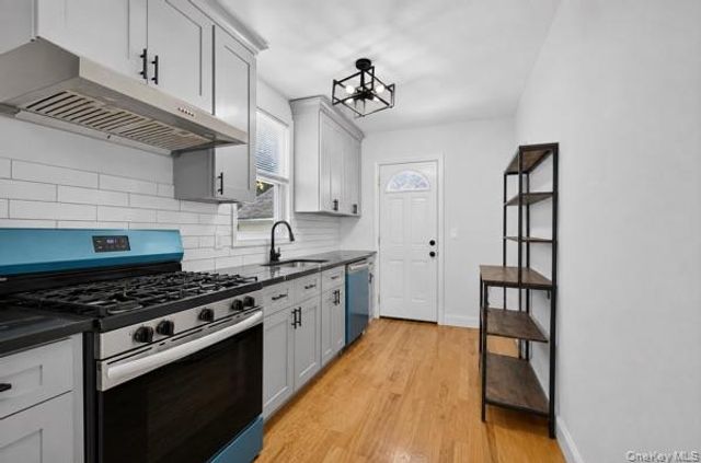 167-16 43rd Avenue, Flushing, NY 11358