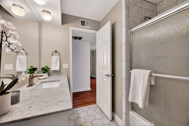 555 Vallombrosa Avenue 14, Chico, CA 95926