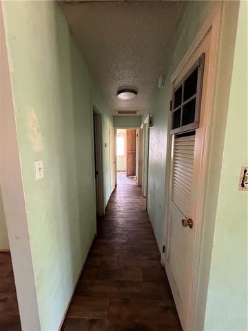 1003 E F Street, Russellville, AR 72801
