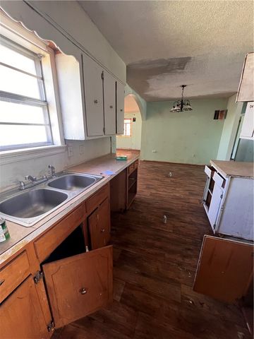 1003 E F Street, Russellville, AR 72801