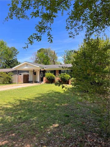 1003 E F Street, Russellville, AR 72801