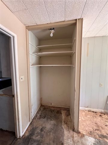 1003 E F Street, Russellville, AR 72801