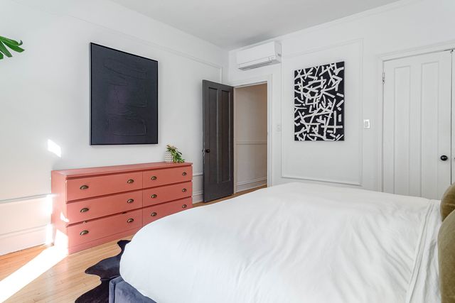 450 W Surf Street 1, Chicago, IL 60657
