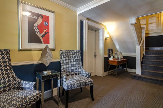 450 W Surf Street 1, Chicago, IL 60657