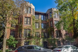 450 W Surf Street 1, Chicago, IL 60657