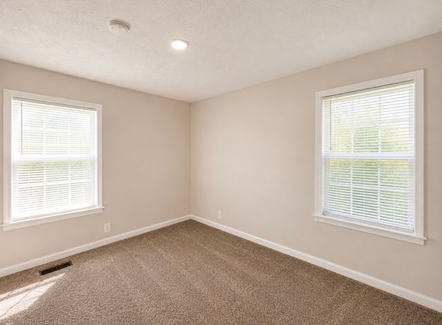 91 Oak Hts, Erin, TN 37061