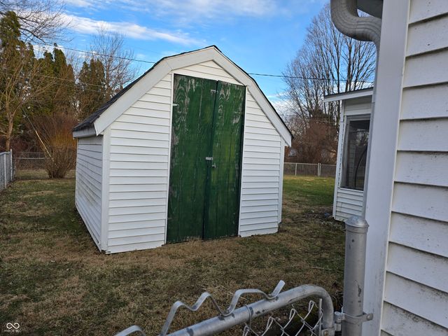 1011 N Michigan Street, Greenfield, IN 46140