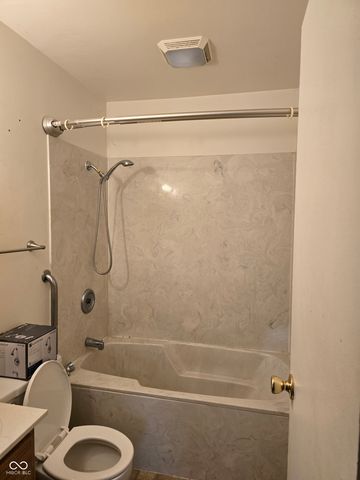 1011 N Michigan Street, Greenfield, IN 46140