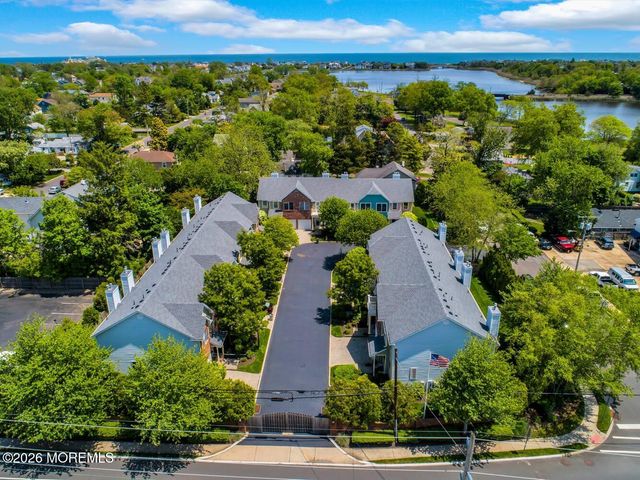 7 Waterford Way, Spring Lake Heights, NJ 07762