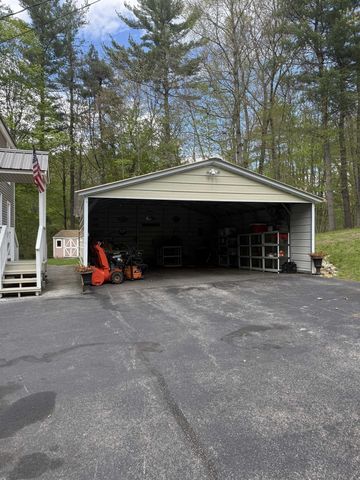 13 Country Road, Hampstead, NH 03826