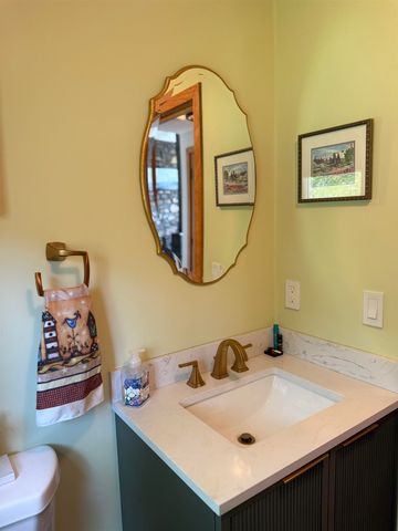 13 Country Road, Hampstead, NH 03826