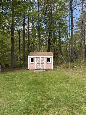 13 Country Road, Hampstead, NH 03826